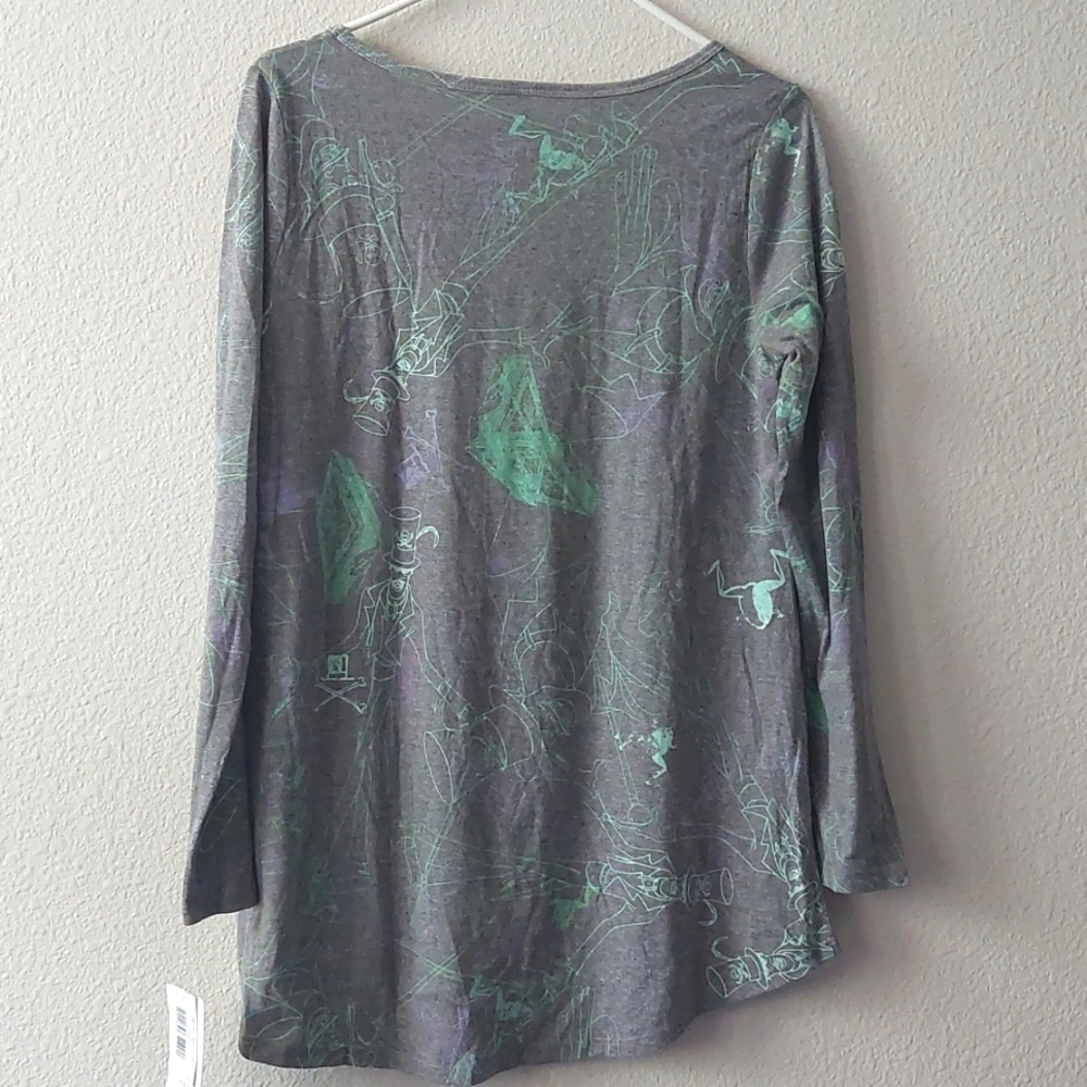 NWT LulaRoe Disney Dr. Facilier Villains Graphic Long Sleeve Tee Size M - Picture 4 of 4